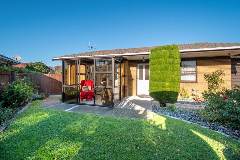 12 Annette Avenue, Te Atatu South, Auckland - Carousel 2