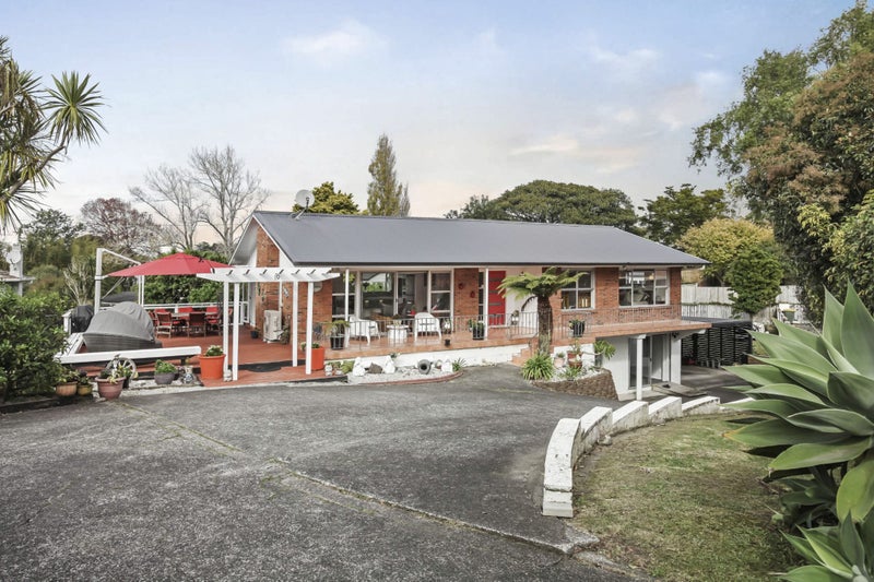 19 Merchant Avenue, Te Atatu South, Auckland - Carousel 1