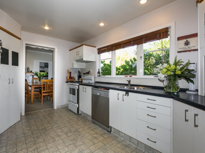 609 Charles Street, Saint Leonards, Hastings - Carousel 2