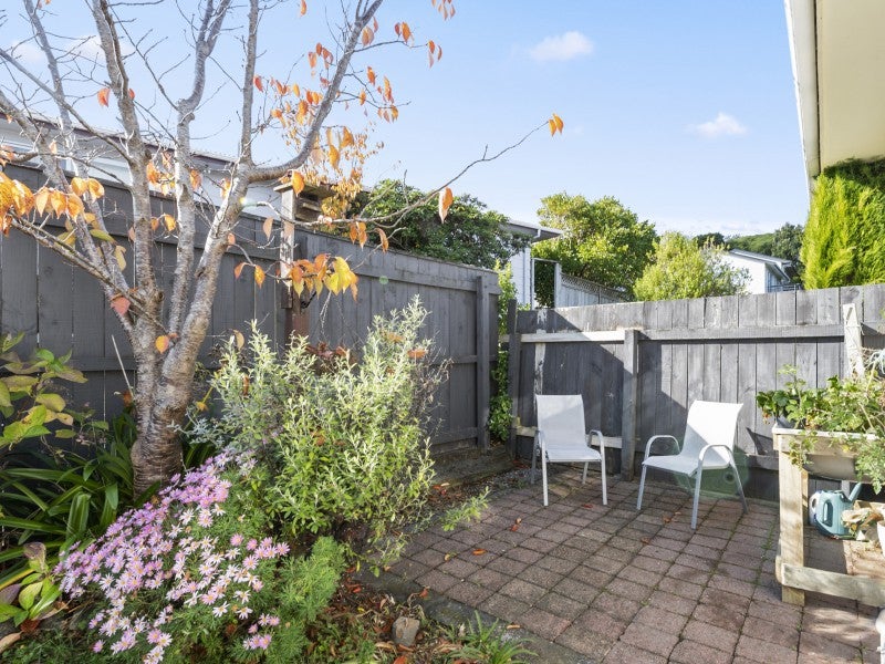 63B Lord STREET, STOKES VALLEY, LOWER HUTT - Carousel 15