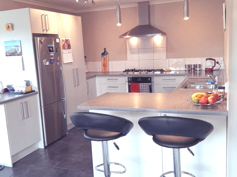 6 Copeland Street, Brighton, Dunedin - Carousel 2