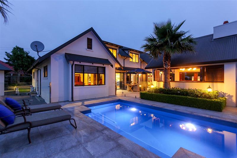 61 Shelter Grove, Frankleigh Park, New Plymouth - Carousel 1