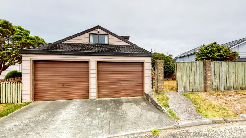 12 Jasmine Grove, Maungaraki, Lower Hutt - Carousel 1
