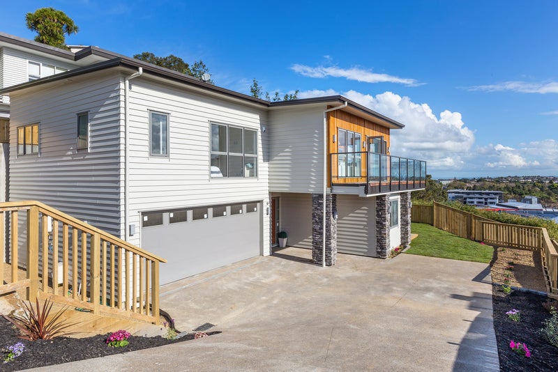 28C Rewa Road, Three Kings, Auckland - Carousel 1