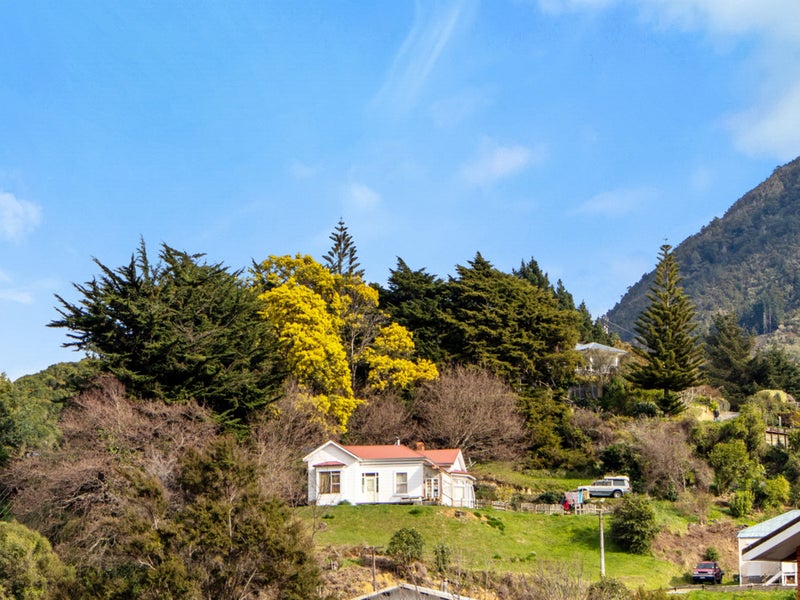 32 Dorset Street, Picton - Carousel 1