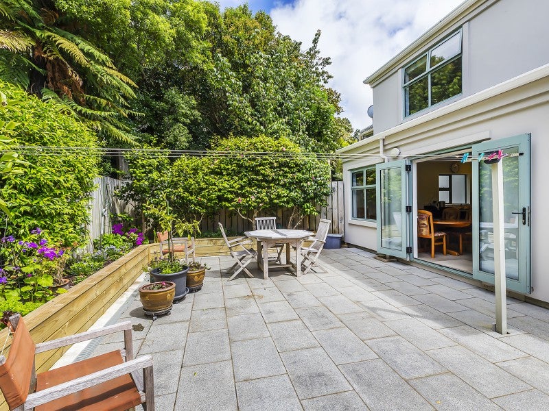 23B Tanera Crescent, Brooklyn, Wellington - Carousel 1