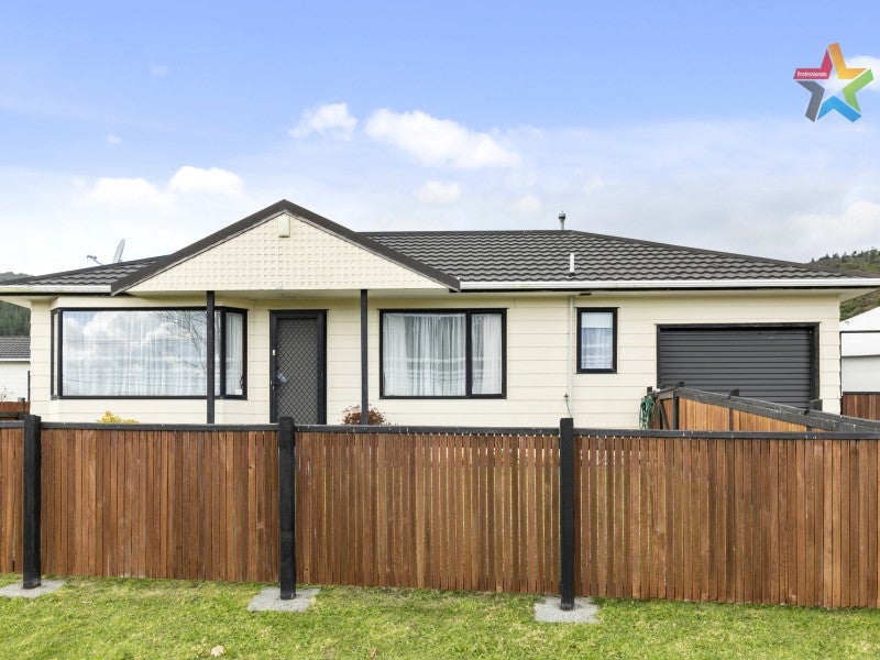 1/276 Waddington Drive, Naenae, Lower Hutt - Carousel 1