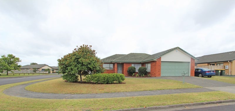 27 Sandwick Drive, Weymouth, Auckland - Carousel 2