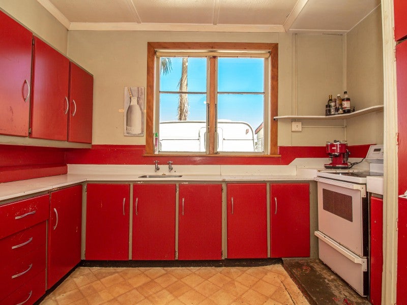 48 Romilly Street, Westport, Westport - Carousel 2