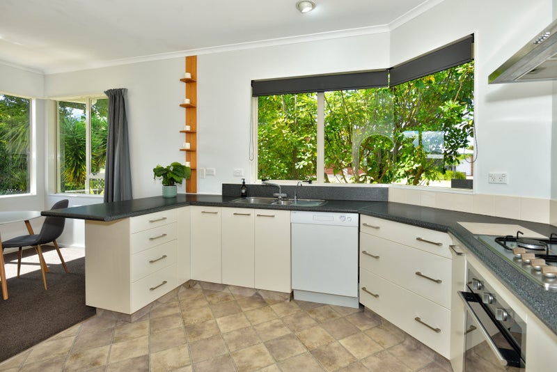 14 Ruth Street, Riverdale, Gisborne - Carousel 2