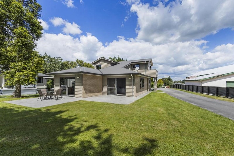 6 Park Avenue, Putaruru - Carousel 1