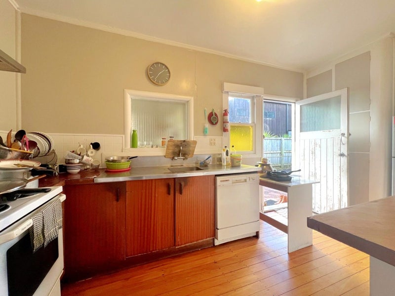 190 Pembroke Street, Hamilton Lake, Hamilton - Carousel 2