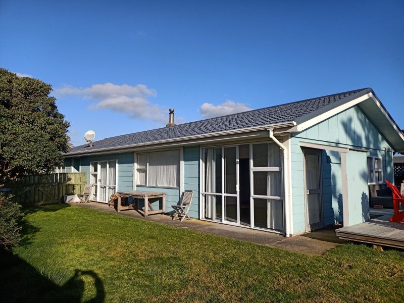 57 Park Avenue, Waitarere Beach, Levin - Carousel 1