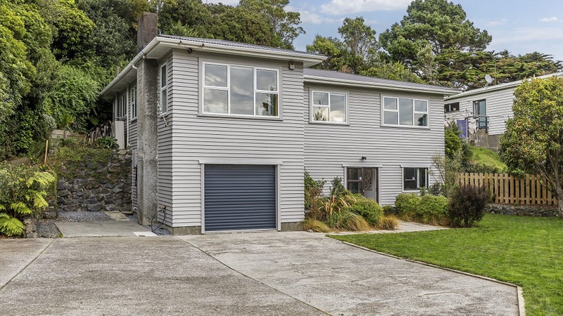 76 Black Rock Road, Newlands, Wellington - Carousel 1