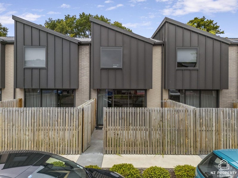 19 Dallas Lane, Caversham, Dunedin - Carousel 1