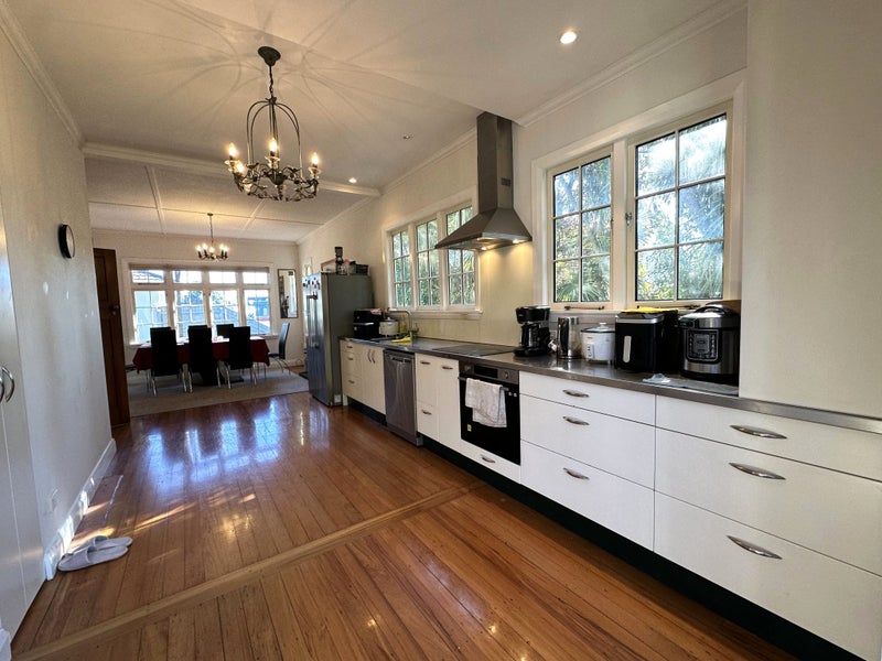 2/43 Tahunanui Drive, Tahunanui, Nelson - Carousel 2