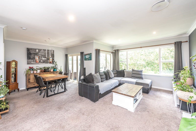 2 Mannington Road, Otamatea, Whanganui - Carousel 2