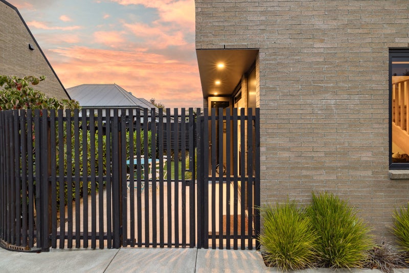 2/20 Dickens Street, Addington, Christchurch - Carousel 15