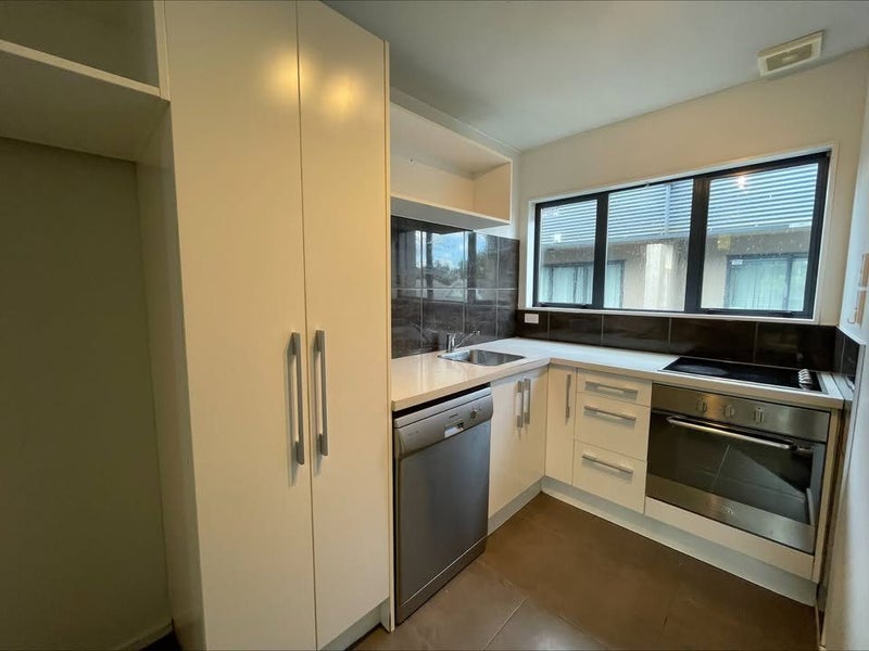 9/315 Worcester Street, Linwood, Christchurch - Carousel 2