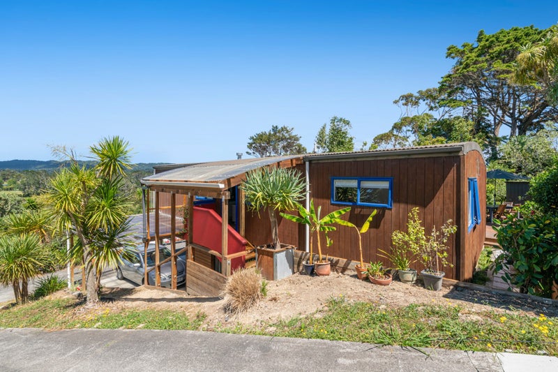 10 Kukupa Road, Sunnyvale, Auckland - Carousel 2