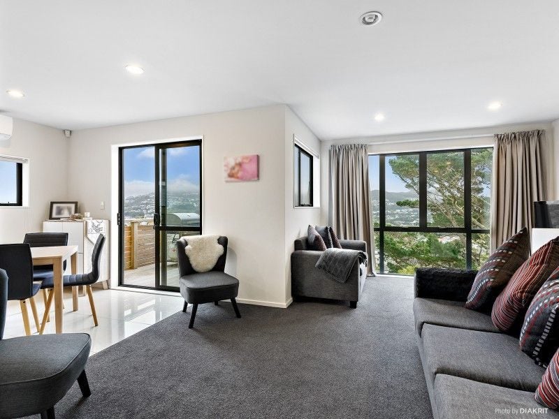 6/69 Sheridan Terrace, Johnsonville, Wellington - Carousel 1