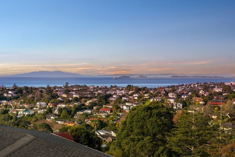 1/163 Oaktree Avenue, Browns Bay, Auckland - Carousel 2