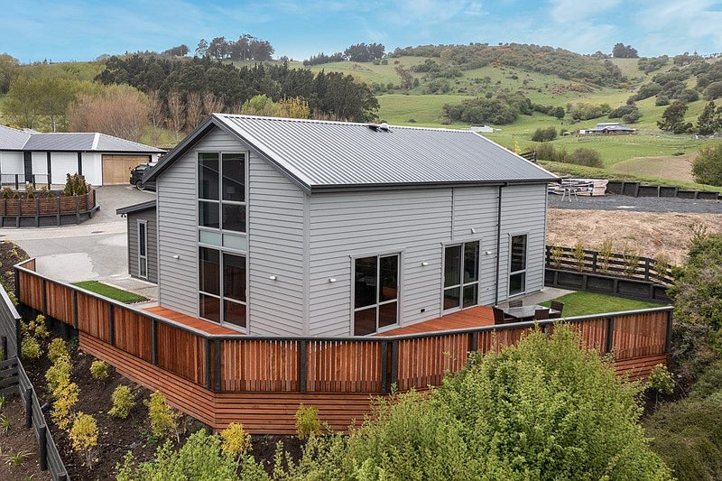 4 Ella LANE, Green island, Dunedin - Carousel 1