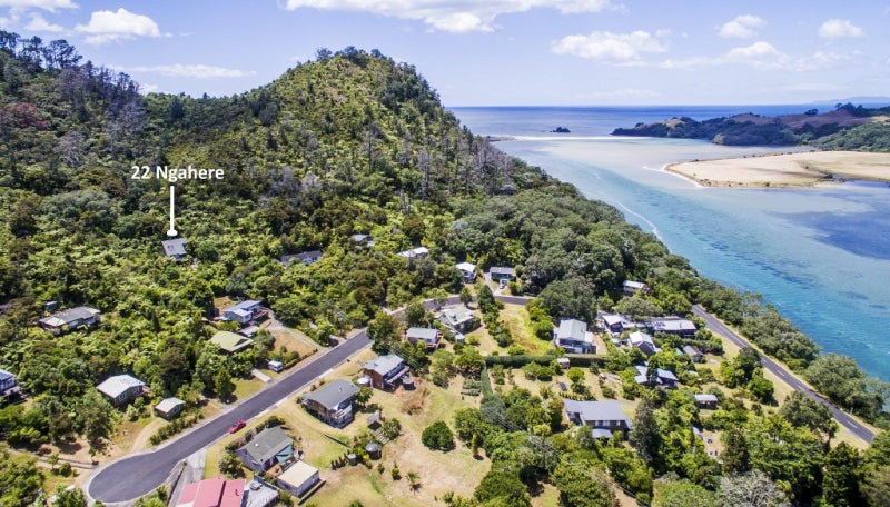 22 Ngahere Terrace, OPOUTERE, WHANGAMATA - Carousel 1