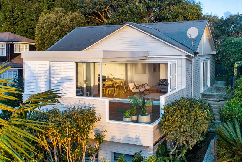 68 St Michaels Avenue, Point Chevalier, Auckland - Carousel 1