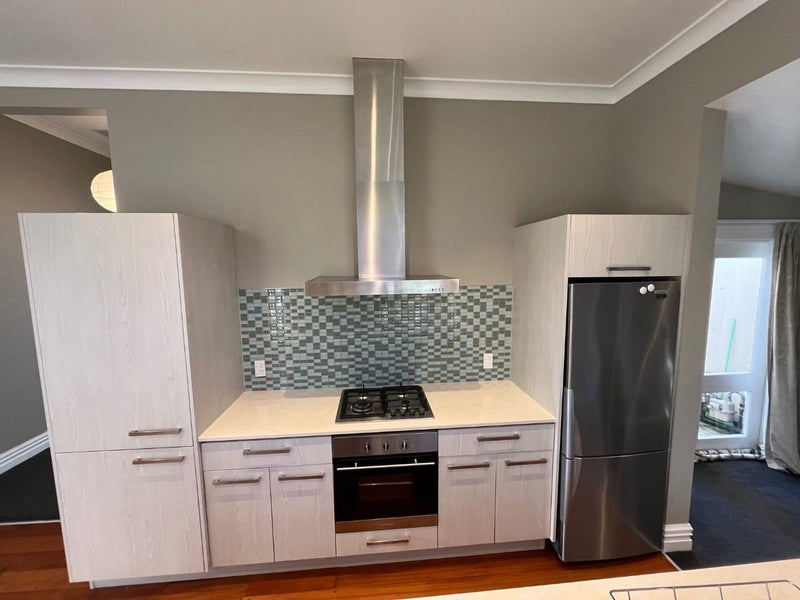 8 Boston Terrace, Aro Valley, Wellington - Carousel 1