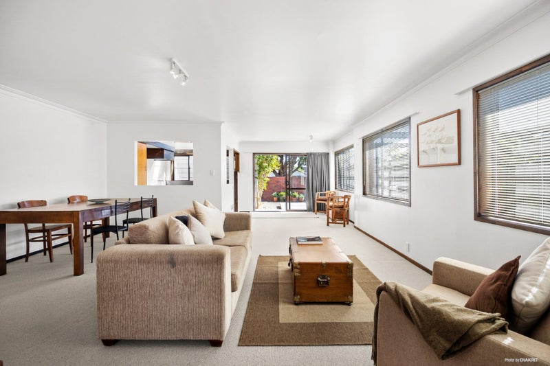 1/13 Tagalad Road, Mission Bay, Auckland - Carousel 2