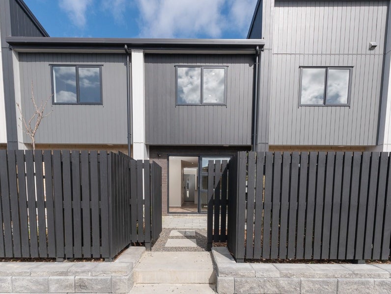 9/474 West Coast Road, Glen Eden, Auckland - Carousel 2