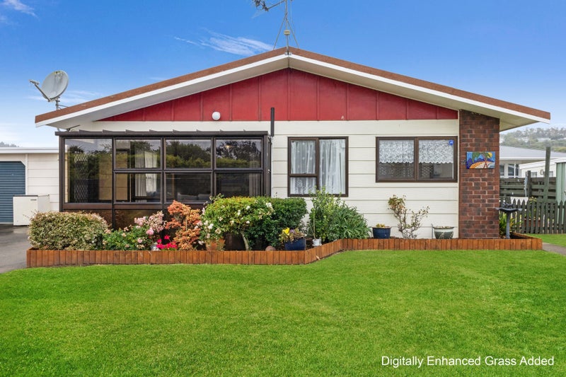 12 Moana Street, Whanganui East, Whanganui - Carousel 1