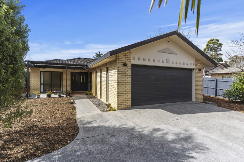 9 Lazurite Drive, Westgate, Auckland - Carousel 1