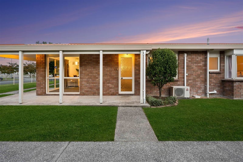 8 Moreland Avenue, Pukete, Hamilton - Carousel 2