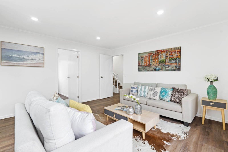 1/31 Girrahween Drive, Tōtara Vale, Auckland - Carousel 2