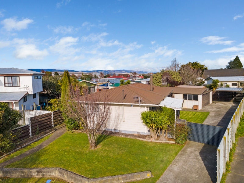 24 Hillcrest Drive, Kelvin Grove, Palmerston North - Carousel 1