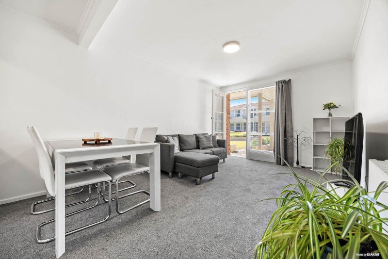 22I Aratonga Avenue, Greenlane, Auckland - Carousel 2