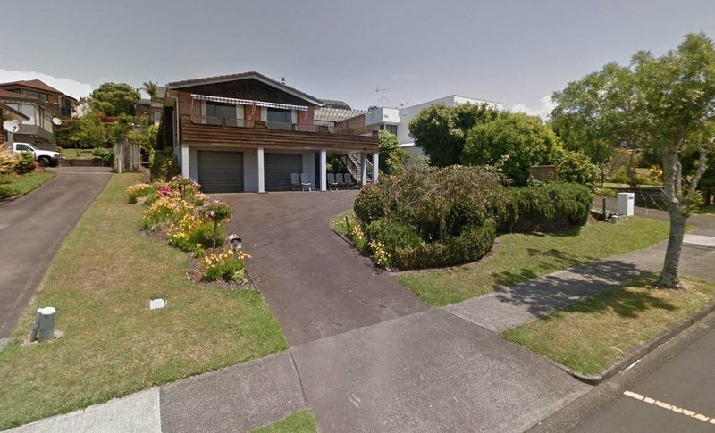 23 Sunderlands Road, Half Moon Bay, Auckland - Carousel 1