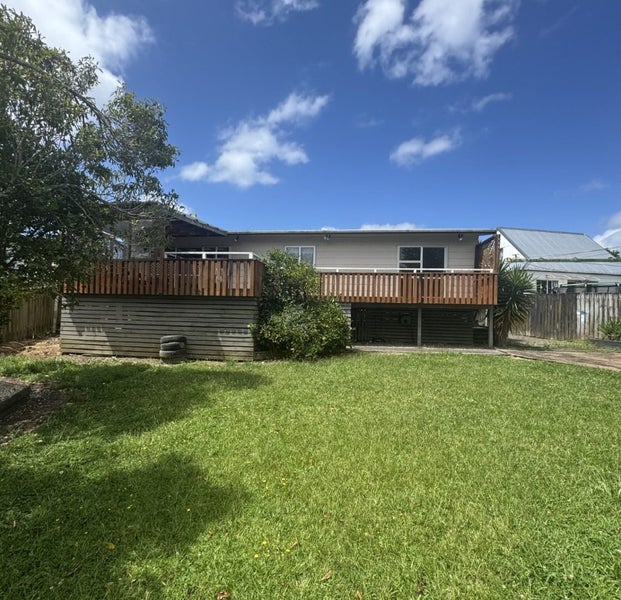 92 Borich Road, Sunnyvale, Auckland - Carousel 1