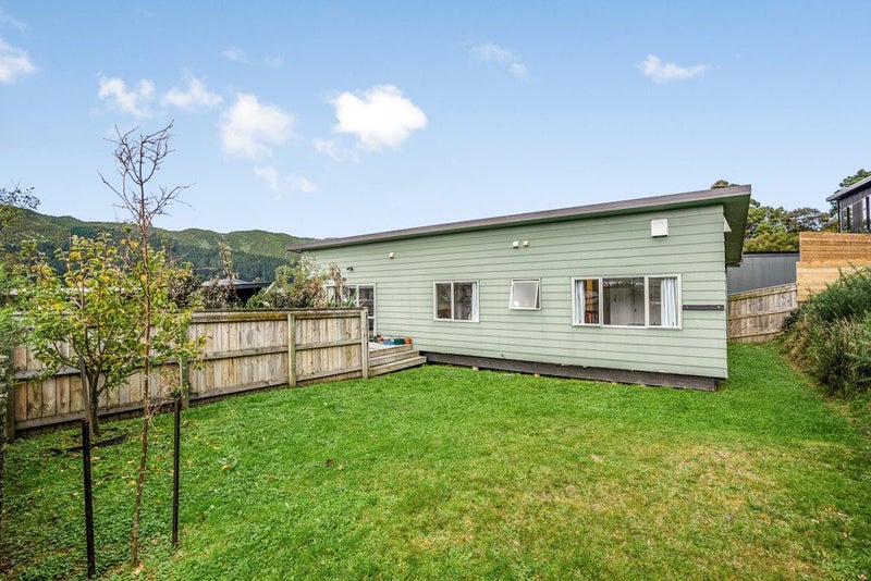 8 Hastings Grove, Wainuiomata, Lower Hutt - Carousel 15