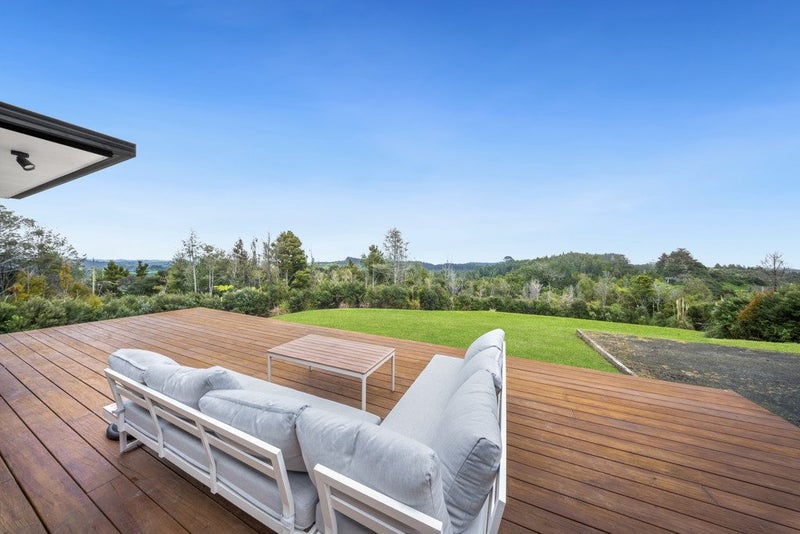 539 Krippner Road, Silverdale - Carousel 1