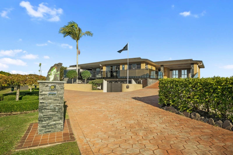 161 Luckens Road, West Harbour, Auckland - Carousel 2