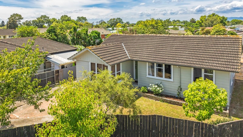 3 Heath Place, Awapuni, Palmerston North - Carousel 2