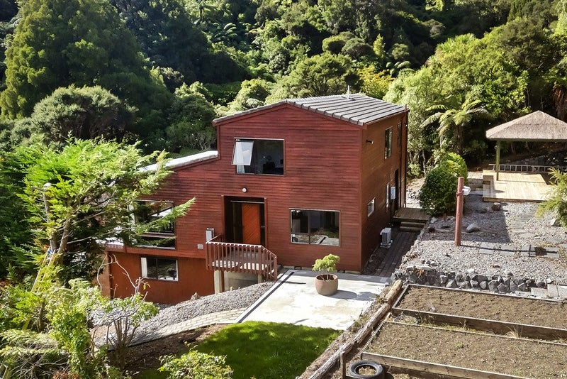 23F Kennedy Grove, Stokes Valley, Lower Hutt - Carousel 1