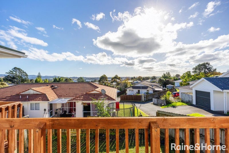 1/55 Sungrove Rise, Sunnyvale, Auckland - Carousel 1