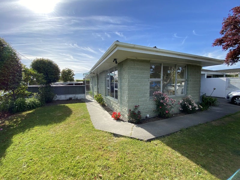 2/132 Roydvale Avenue, Burnside, Christchurch - Carousel 1