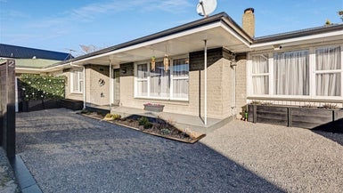 2/7 Curletts Road, Sockburn, Christchurch - Carousel 1