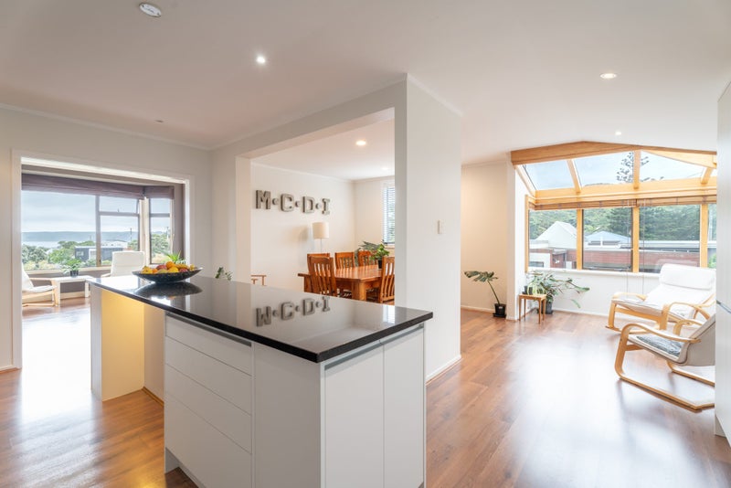 21 Thornley Street, Titahi Bay, Porirua - Carousel 2