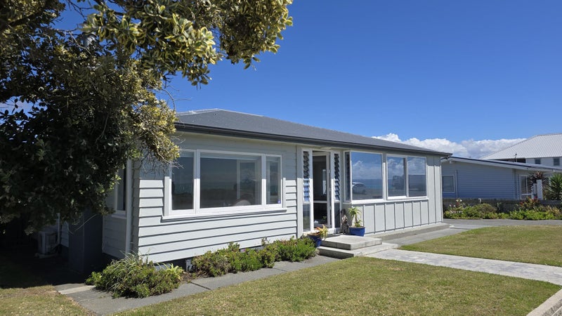 97 The Esplanade, Westshore, Napier - Carousel 2